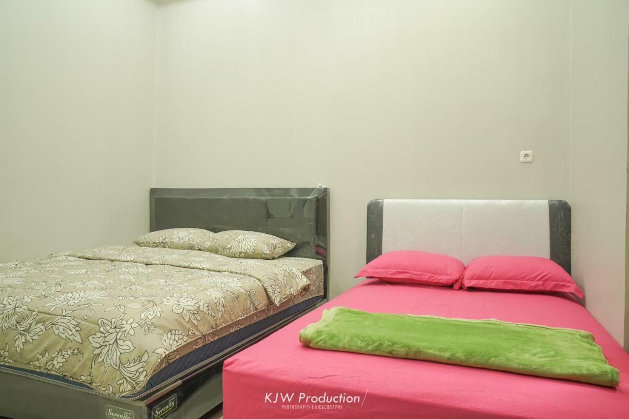 M Stay Guest House Jogja Yogyakarta Esterno foto